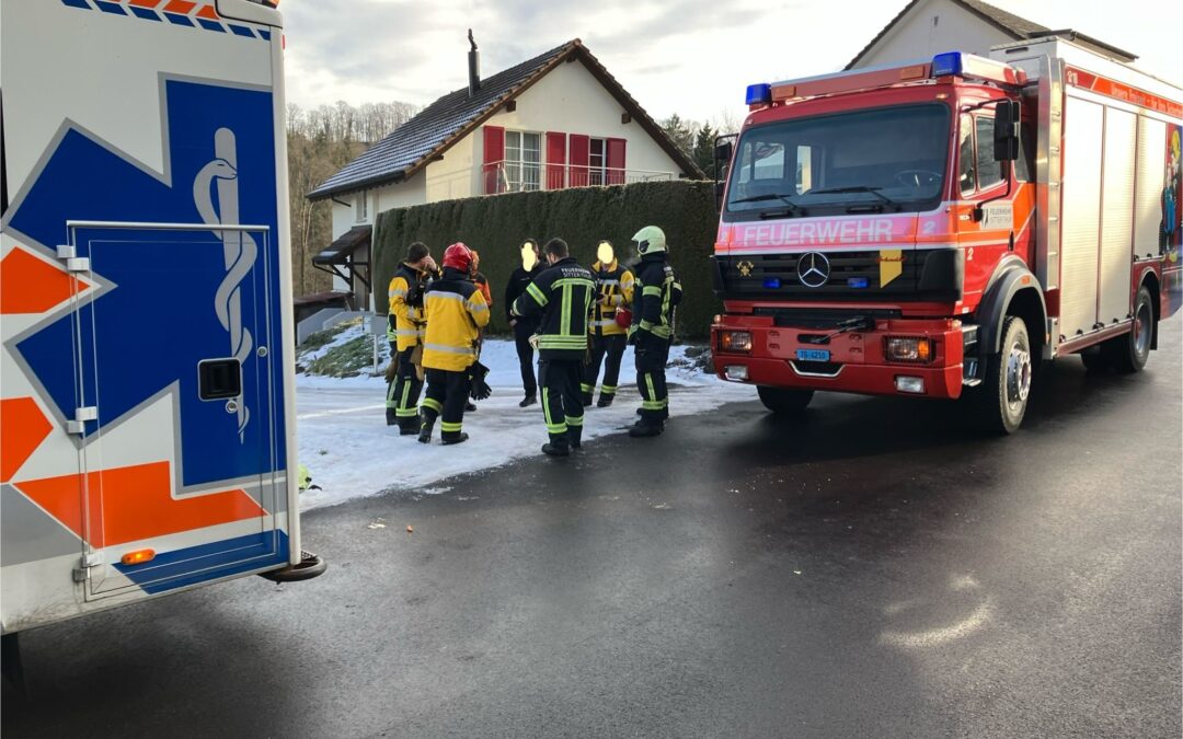 Hauptwil – Unfall PW – Baum ragt auf Strasse